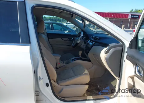 2015 Nissan Rogue Sv z USA, uszkodzony, nr VIN 5N1AT2MT5FC797215